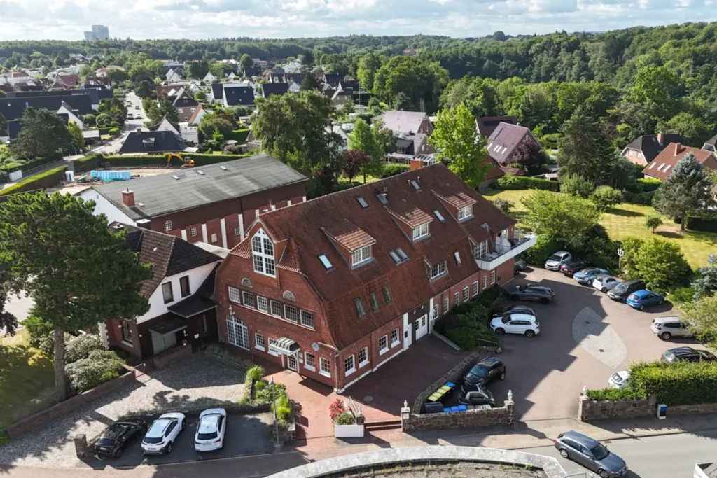 Luftaufnahme der Zahnarztpraxis Am Bürgerhaus in Scharbeutz